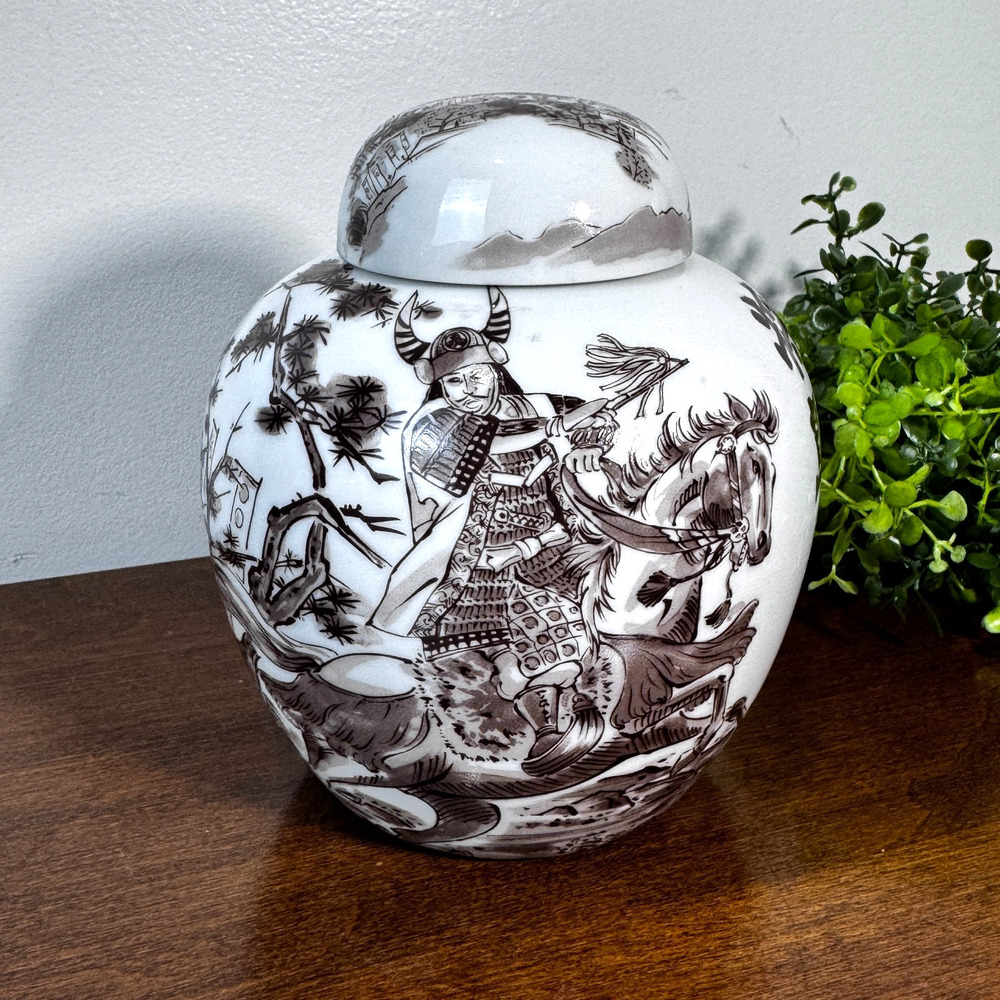 Vintage Japanese Shogun Porcelain Ginger Jar Samurai Warrior Horse Lidded 5.5"
